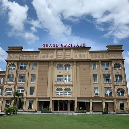 Grand Heritage Hotel & Resort Лудхиана Экстерьер фото