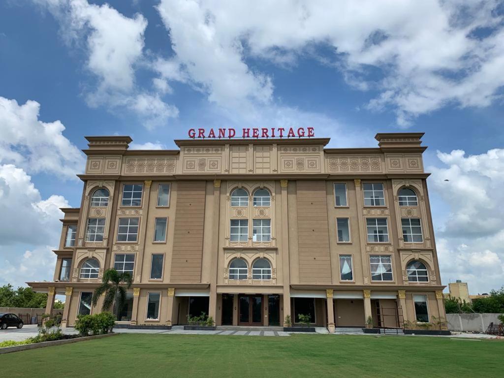 Grand Heritage Hotel & Resort Лудхиана Экстерьер фото
